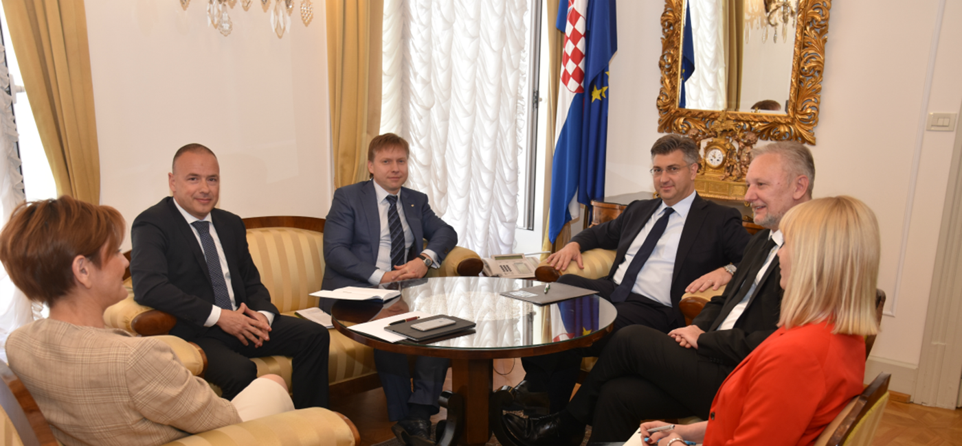 Predsjednik Vlade Plenković i potpredsjednica Dalić s predstavnicima Sberbanka